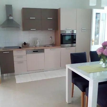 Lavanda Apartamento Poljana (Ugljan)